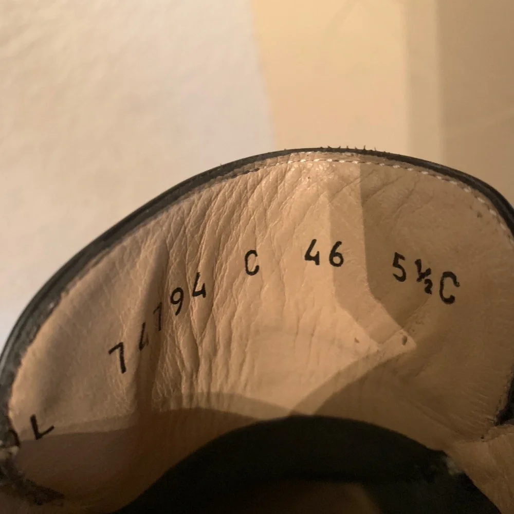 Salvatore Ferragamo black mules - size 5.5 - Picture 2 of 8